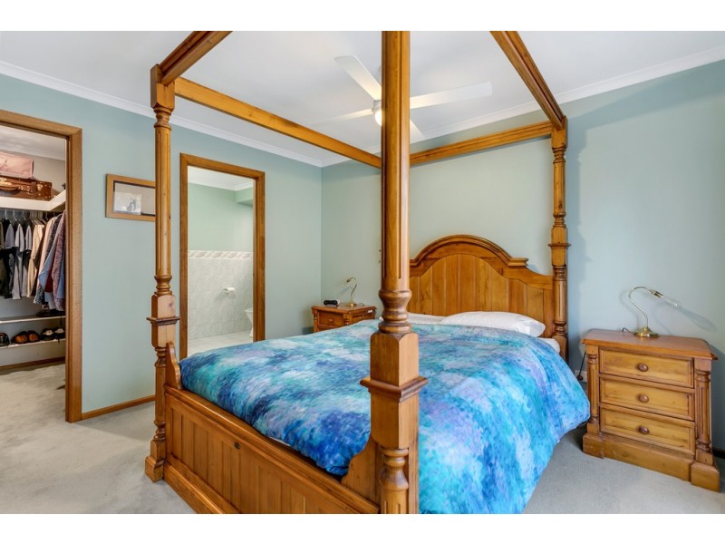 14 Uplands Street, Mount Barker SA 5251