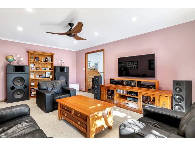 14 Uplands Street, Mount Barker SA 5251