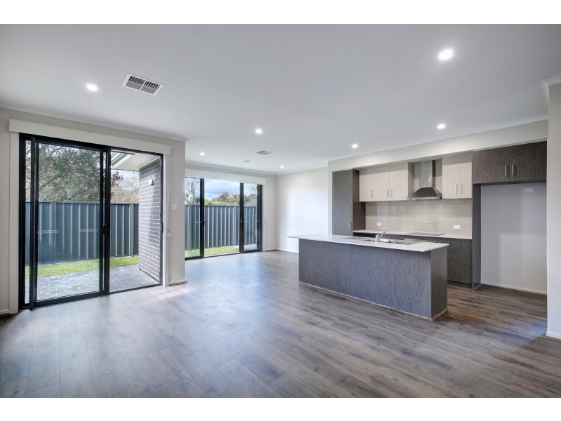 28 Whittaker Terrace, Mount Barker SA 5251