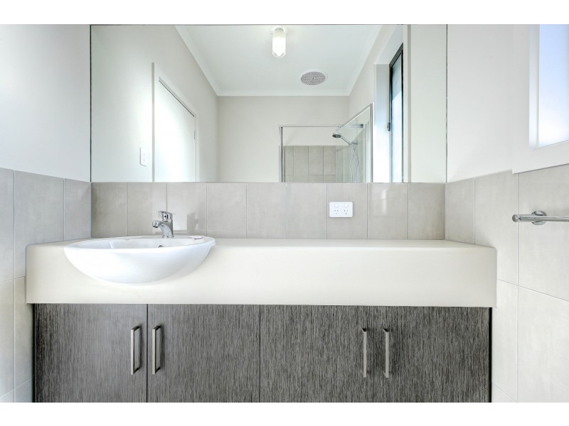 28 Whittaker Terrace, Mount Barker SA 5251