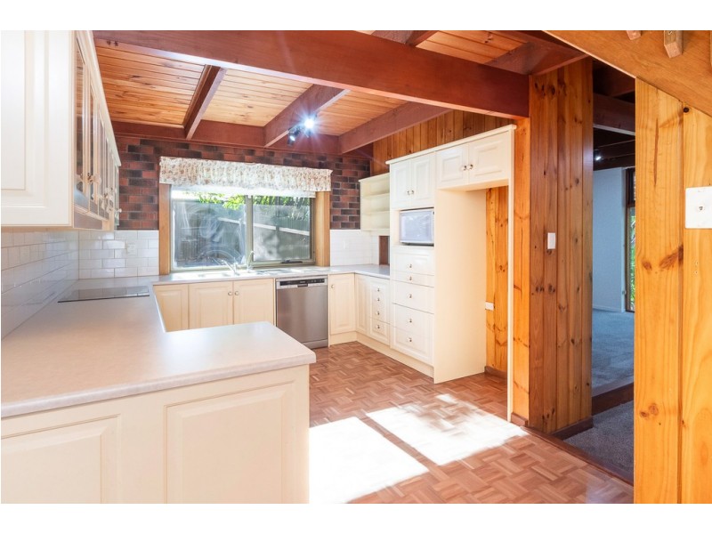 38 Driffield Road, Bridgewater SA 5155