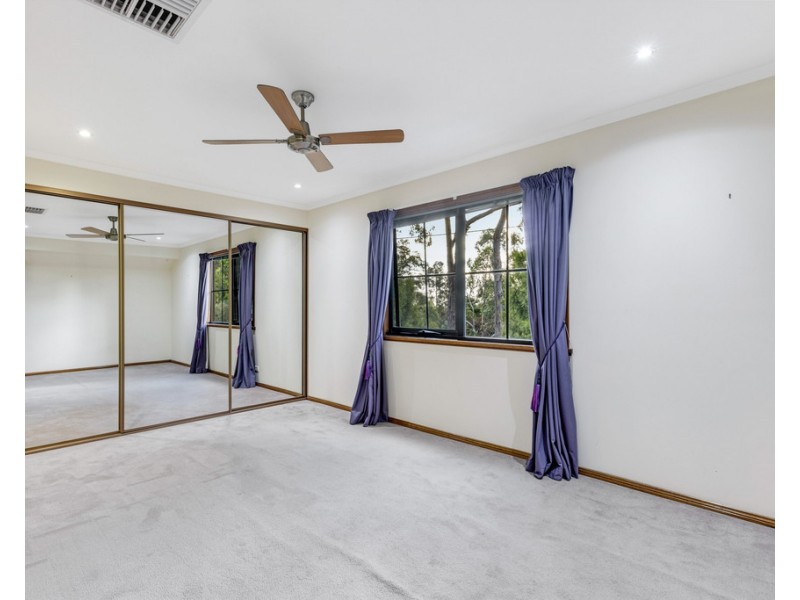 19 Wychwood Grove, Upper Sturt SA 5156