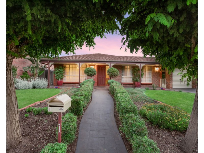 1 Chelmsford Avenue, Wynn Vale SA 5127