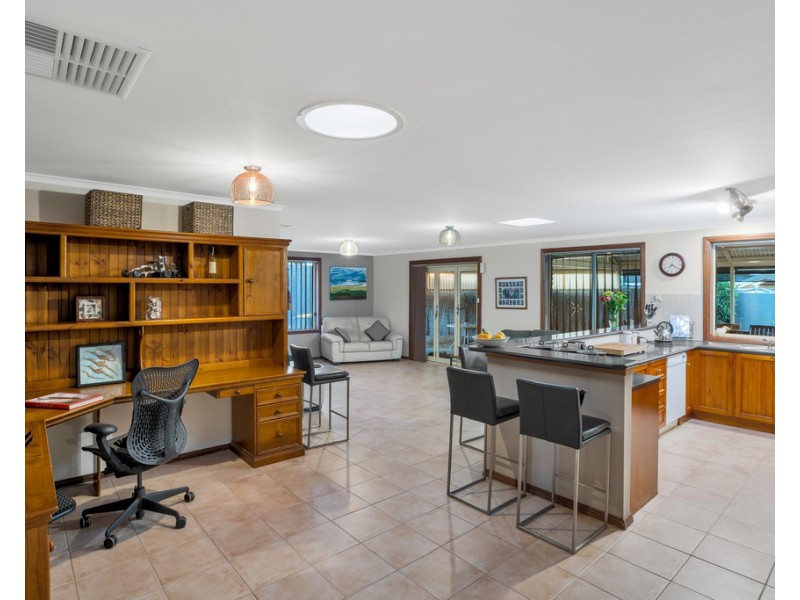 1 Chelmsford Avenue, Wynn Vale SA 5127