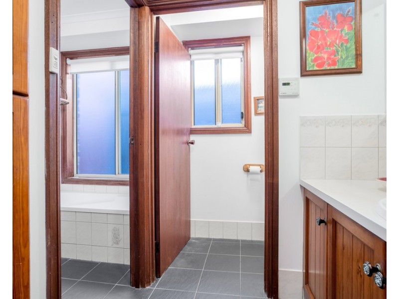 1 Chelmsford Avenue, Wynn Vale SA 5127