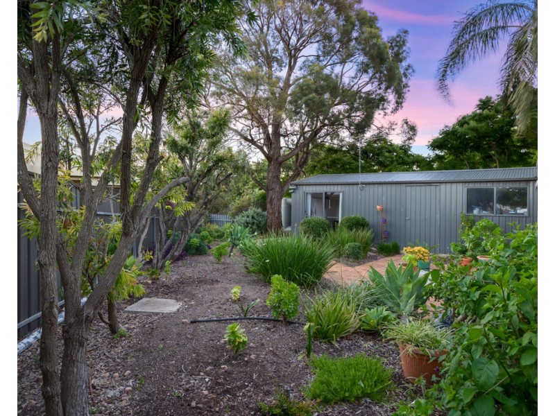 1 Chelmsford Avenue, Wynn Vale SA 5127