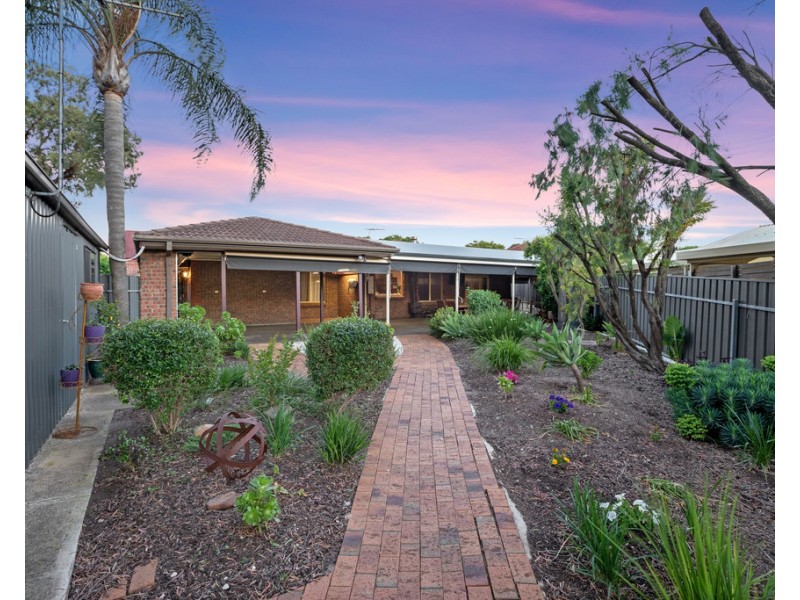 1 Chelmsford Avenue, Wynn Vale SA 5127