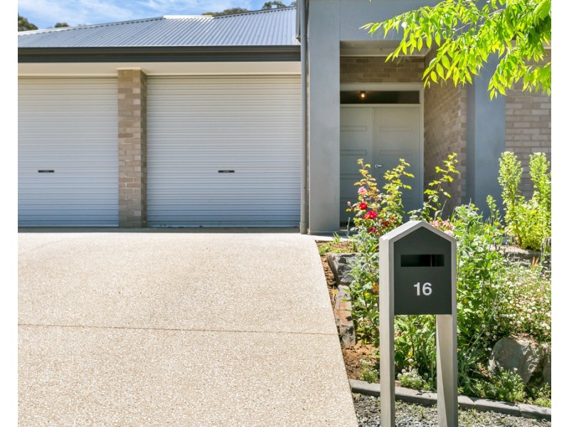 16 Tarra Circuit, Mount Barker SA 5251
