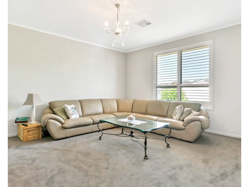 16 Tarra Circuit, Mount Barker SA 5251