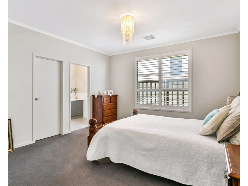 16 Tarra Circuit, Mount Barker SA 5251