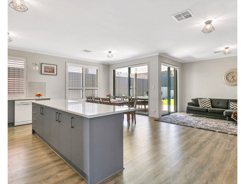 16 Tarra Circuit, Mount Barker SA 5251