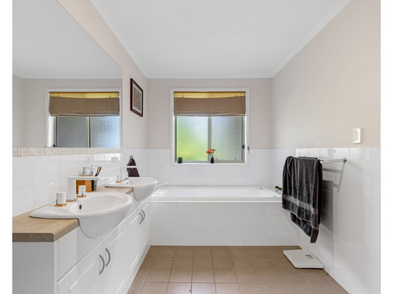 3 Fairfield Road, Mount Barker SA 5251