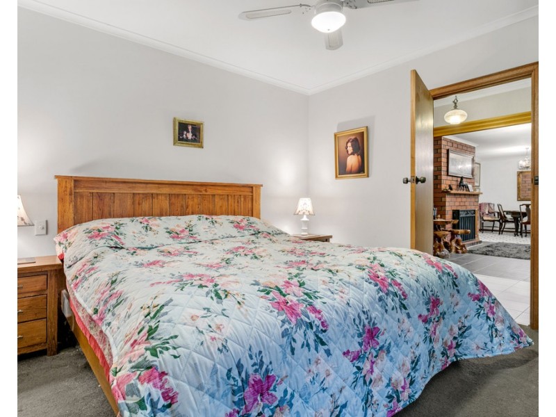 11 Fairfield Drive, Strathalbyn SA 5255