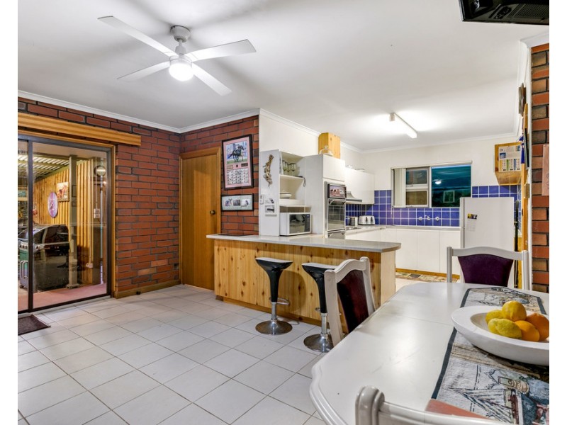 11 Fairfield Drive, Strathalbyn SA 5255