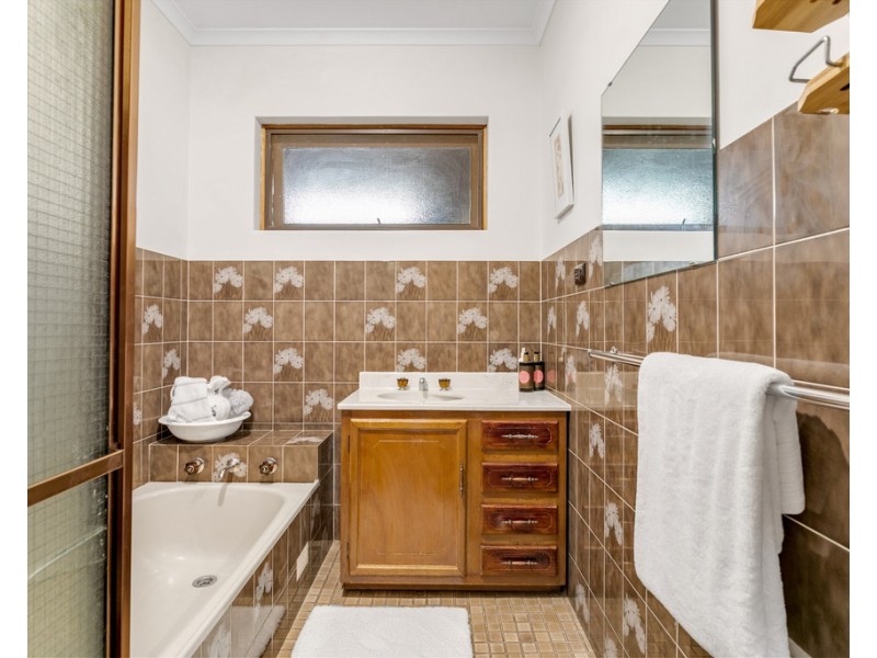 11 Fairfield Drive, Strathalbyn SA 5255