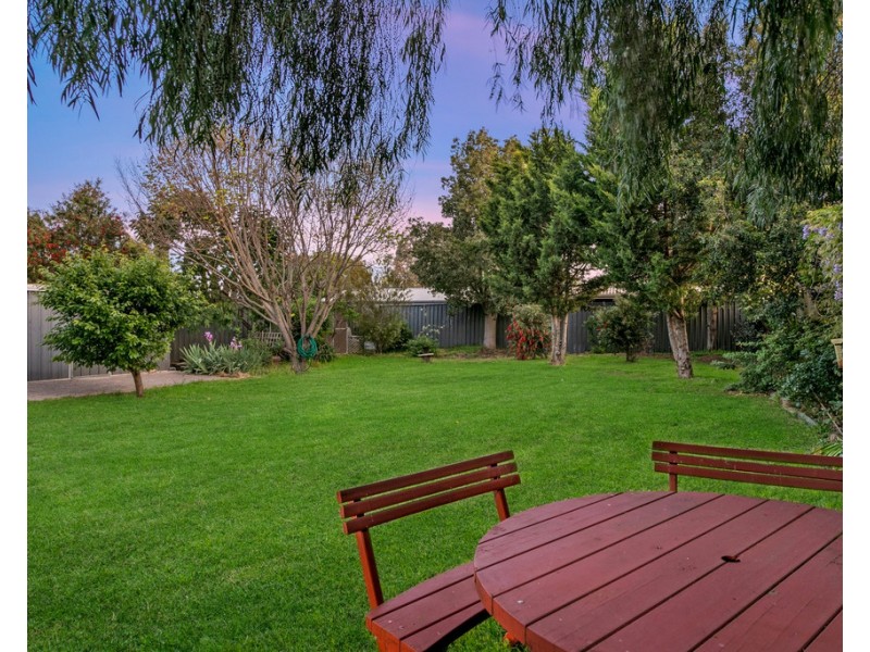 11 Fairfield Drive, Strathalbyn SA 5255