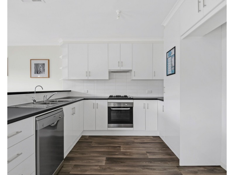 8 Maplewood Court, Flagstaff Hill SA 5159