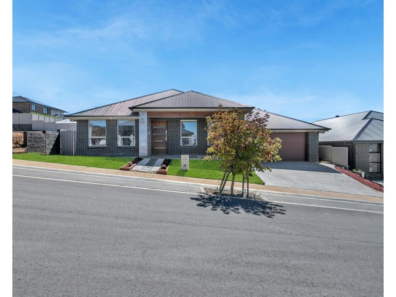 28 Aston Parade, Mount Barker SA 5251