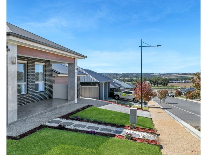 28 Aston Parade, Mount Barker SA 5251