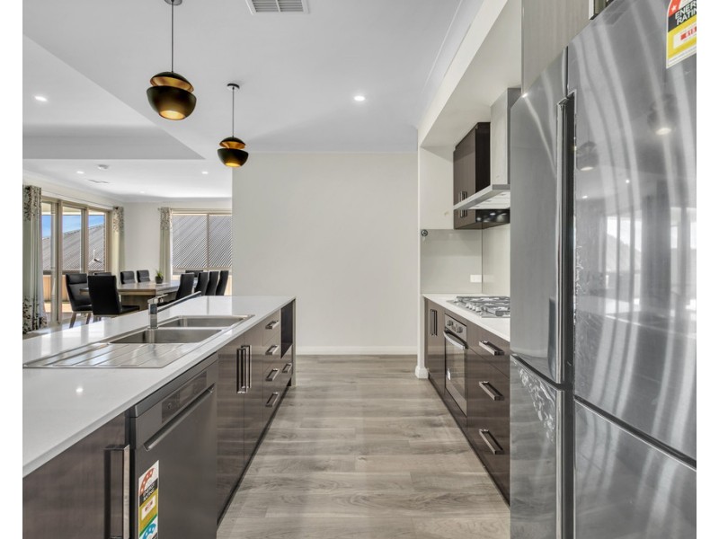 28 Aston Parade, Mount Barker SA 5251