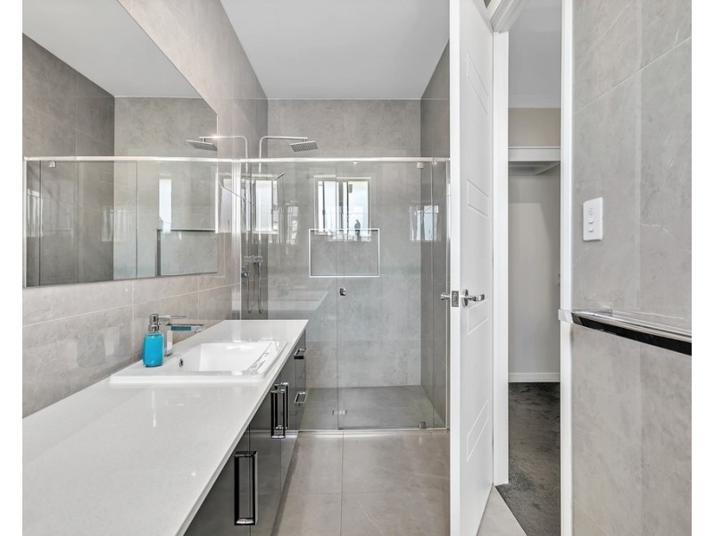 28 Aston Parade, Mount Barker SA 5251