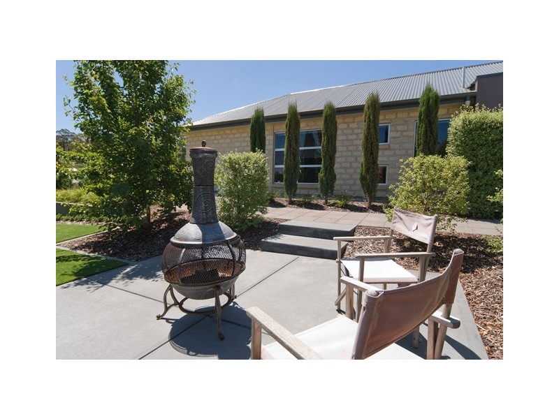 10 Fairfield Road, Mount Barker SA 5251