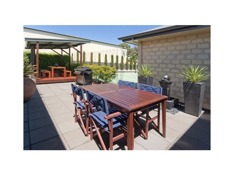 10 Fairfield Road, Mount Barker SA 5251