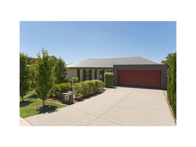 10 Fairfield Road, Mount Barker SA 5251