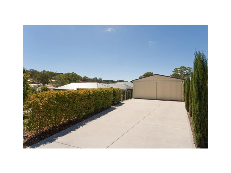 10 Fairfield Road, Mount Barker SA 5251