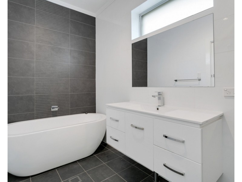 11 Winding Way, Belair SA 5052