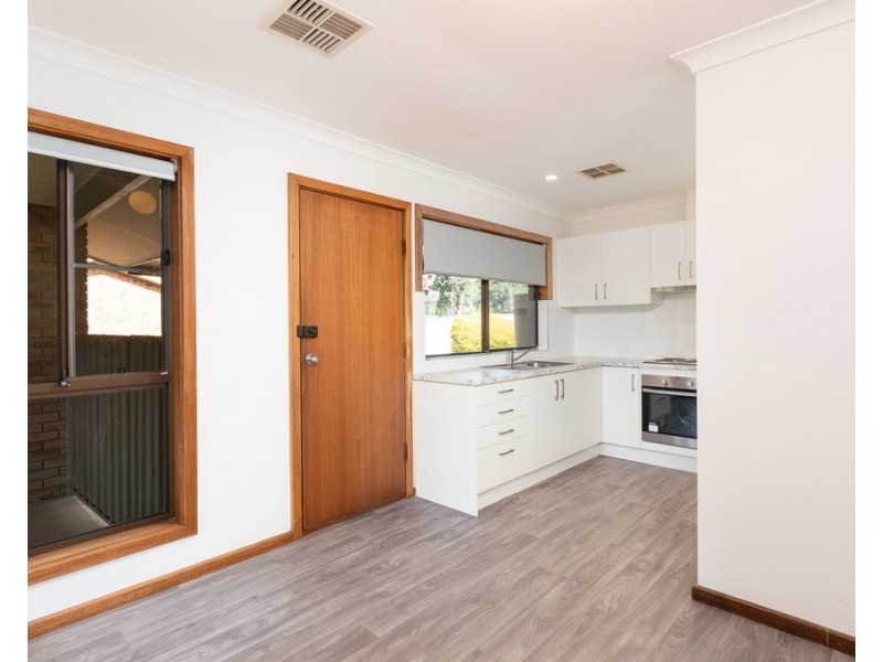 9 Caledonia Avenue, Woodside SA 5244