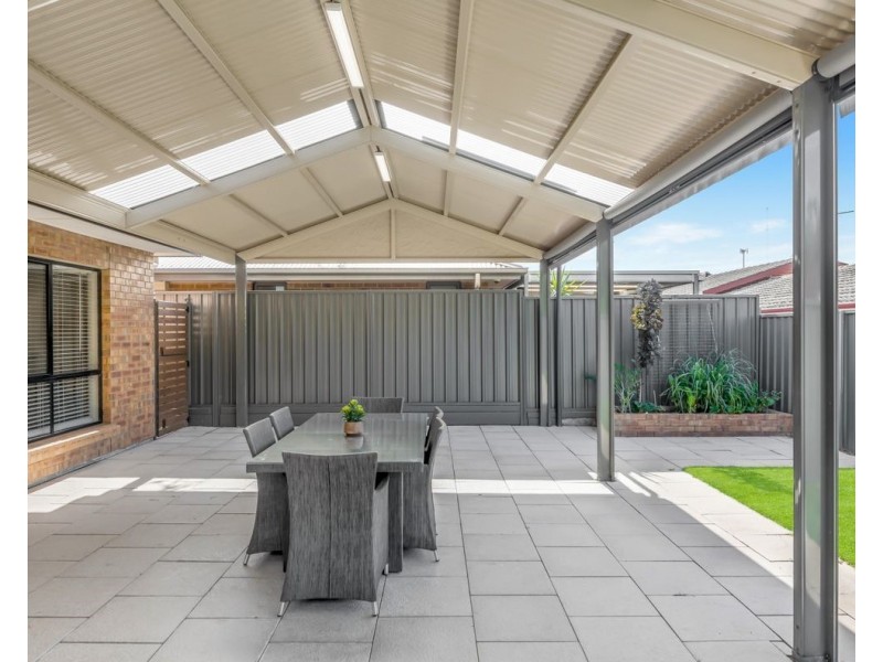 15 The Glenn, Morphett Vale SA 5162