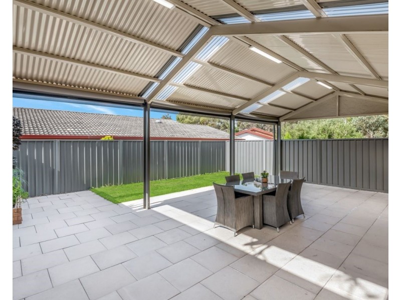 15 The Glenn, Morphett Vale SA 5162