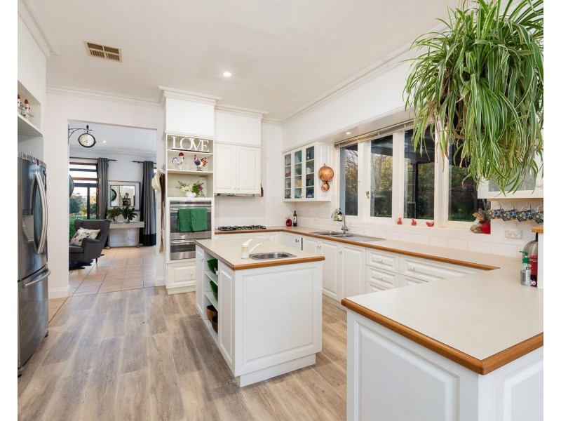 142 Clisby Road, Oakbank SA 5243