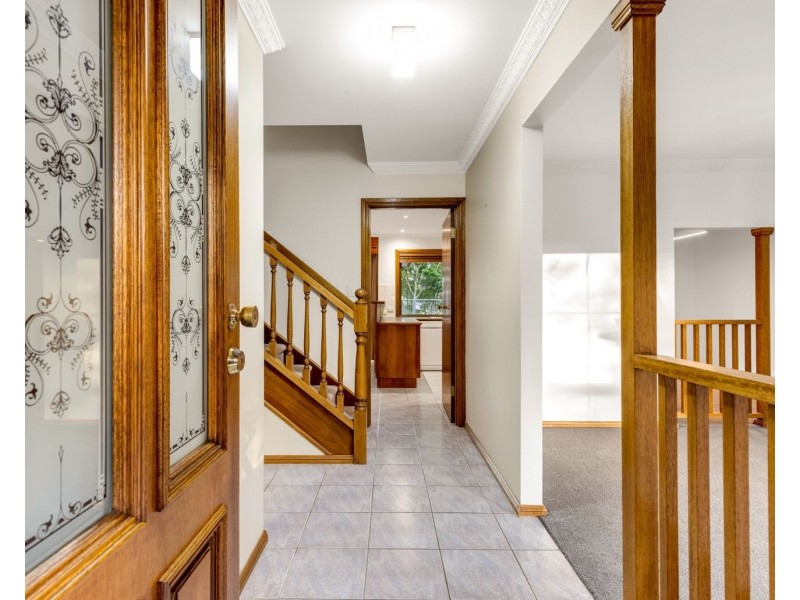 19 Wychwood Grove, Upper Sturt SA 5156