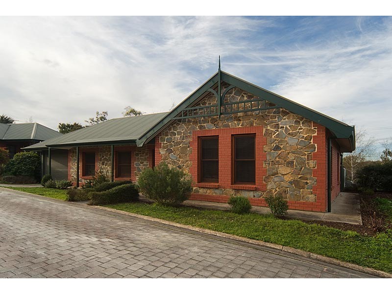 2/8 Hawthorn Road, Mount Barker SA 5251