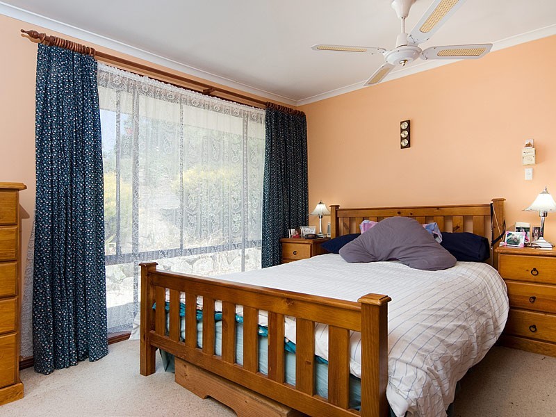 14 Manor Crescent, Mount Barker SA 5251