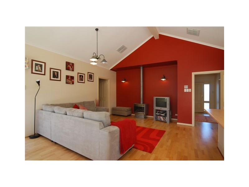 16 Tremayne Drive, Mount Barker SA 5251