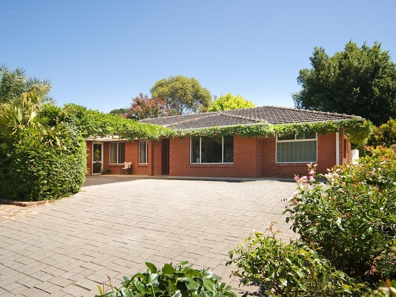 17 Daw Avenue, Mount Barker SA 5251