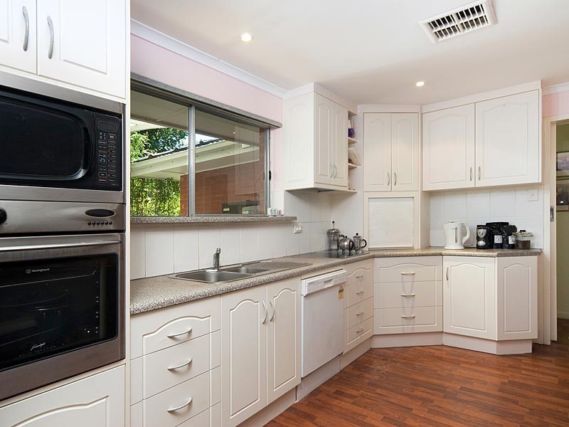 17 Daw Avenue, Mount Barker SA 5251