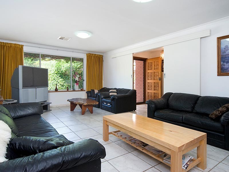17 Daw Avenue, Mount Barker SA 5251