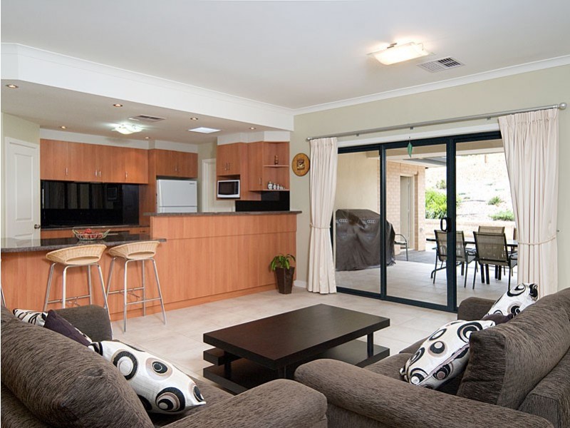 11 Eglinton Street, Mount Barker SA 5251