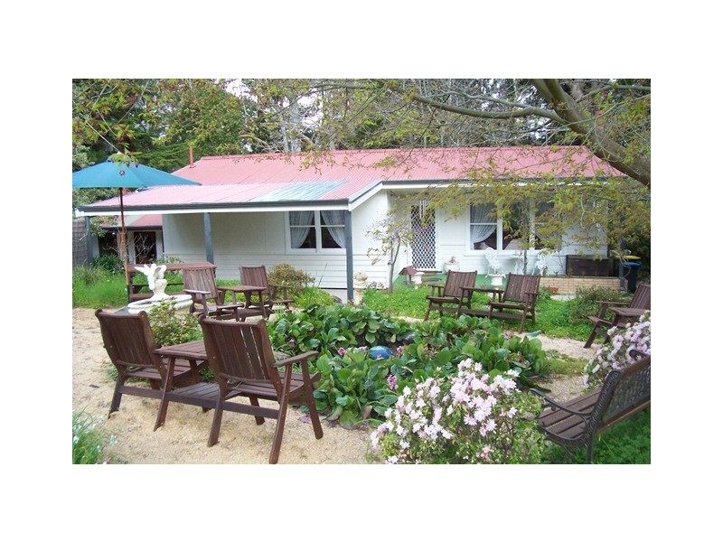 9 White Avenue, Crafers SA 5152