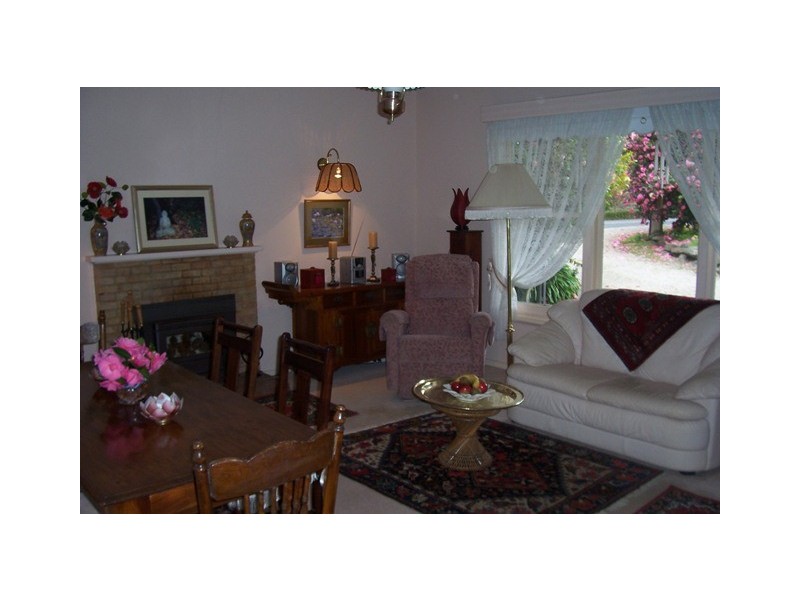 9 White Avenue, Crafers SA 5152