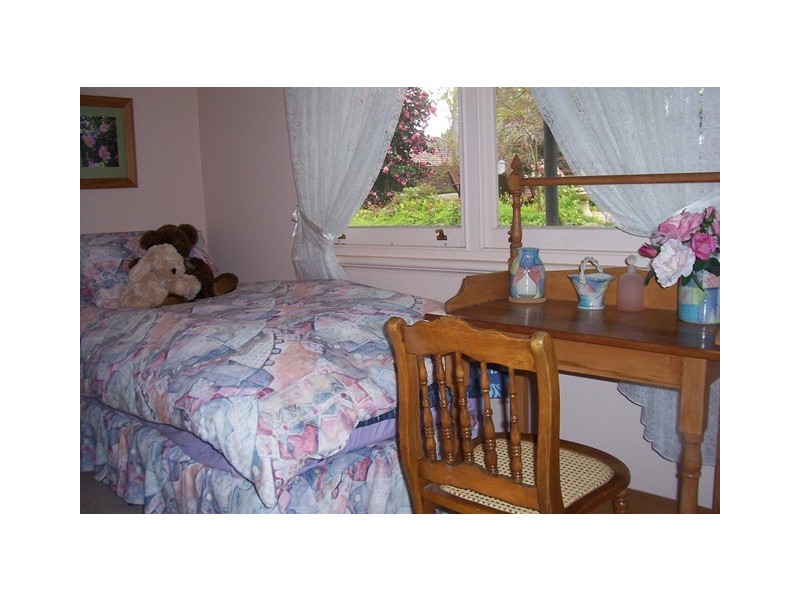 9 White Avenue, Crafers SA 5152