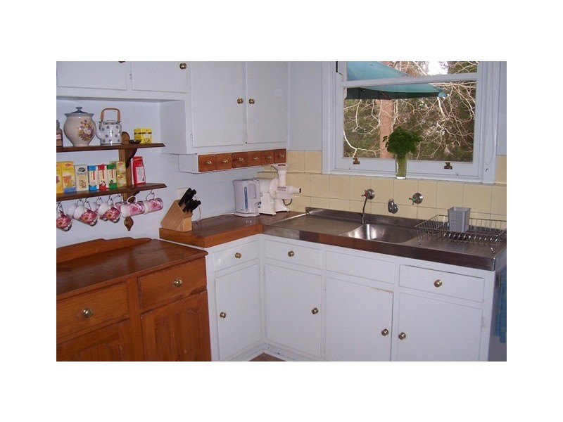 9 White Avenue, Crafers SA 5152