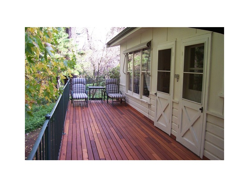 9 White Avenue, Crafers SA 5152