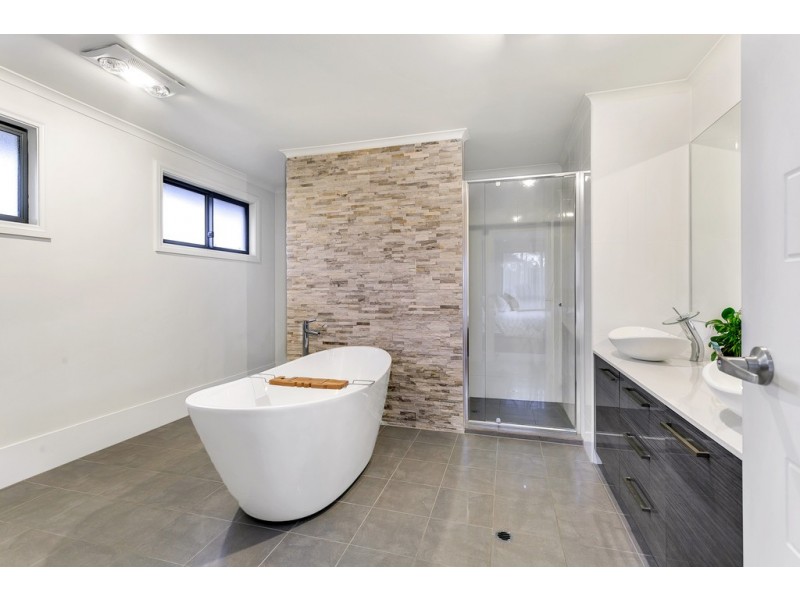 141 Burnbank Way, Mount Barker SA 5251