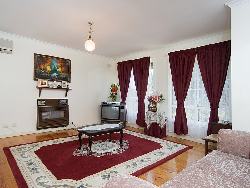 2 Dumas Street, Mount Barker SA 5251