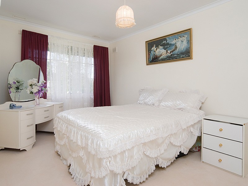 2 Dumas Street, Mount Barker SA 5251